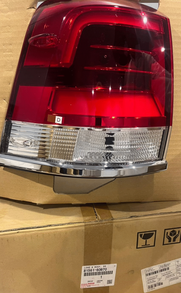 8156160B70 COMBINATION LAMP ASSY-REAR,LH