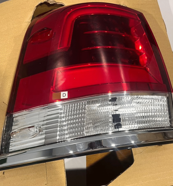 ⁦8156160B70 COMBINATION LAMP ASSY-REAR,LH⁩ - الصورة ⁦3⁩